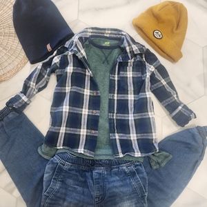 ] JOE FRESH] boys size 5y cutest plaid long sleeve button up/ collared shirt.